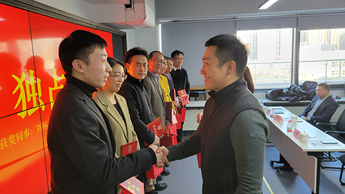 1656157079750816.jpg 頒獎(jiǎng)現(xiàn)場.jpg